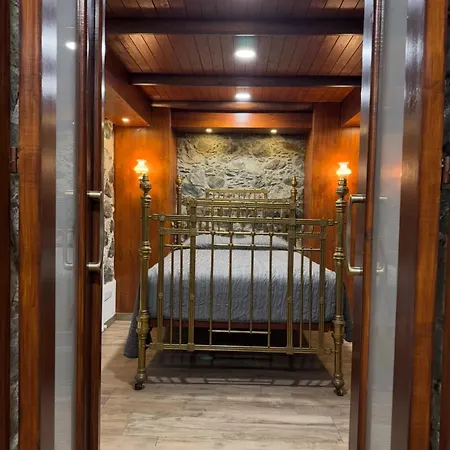 To Petrino 5 -apartment- Nature, Comfort & Tradition Under One Roof דירה